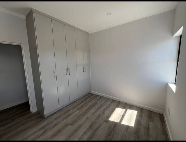 4 BEDROOM HOUSE FOR SALE IN SANDOWN